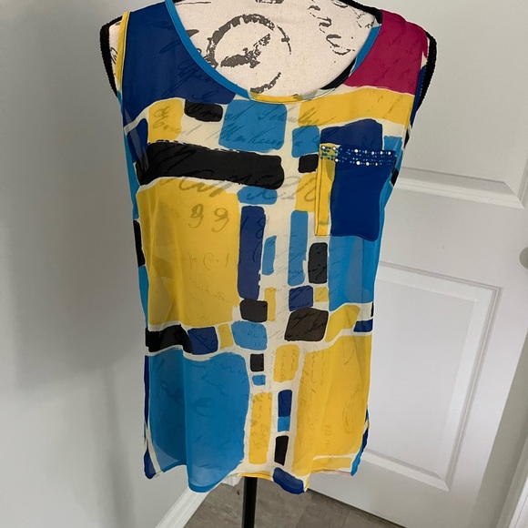Miss Sasa colorful semi-sheer sleeveless blouse, size medium. - Picture 3 of 8